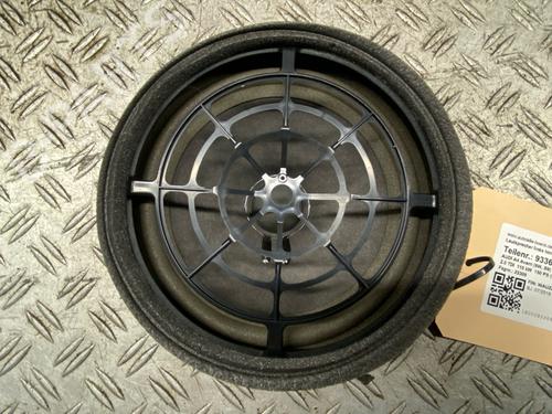 Used Speaker AUDI A4 B9 Avant (8W5, 8WD) 2.0 TDI (150 hp) 33182634