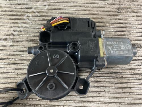 Left rear window motor VW POLO V (6R1, 6C1) 1.2 | BP20075807E23 