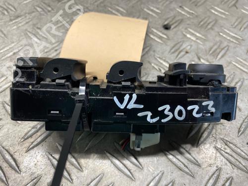Left front window switch BMW 5 Touring (F11) 520 d | BP26604773I27 