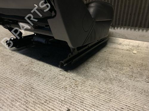 Right front seat MERCEDES-BENZ CLS (C219) CLS 350 (219.357) | BP22316676C16 