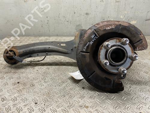 Højre hjullejehus spindel FORD FOCUS III Turnier 1.0 EcoBoost (125 hp) 27478738