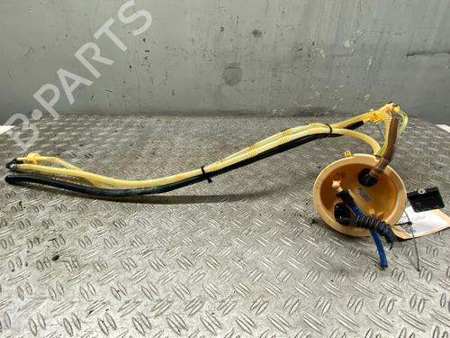 Used Fuel pump BMW 1 Coupe (E82) 120 d (177 hp) 25847648