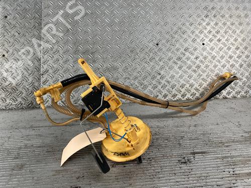 Used Fuel pump BMW 3 (E90) 325 d (197 hp) 14606963