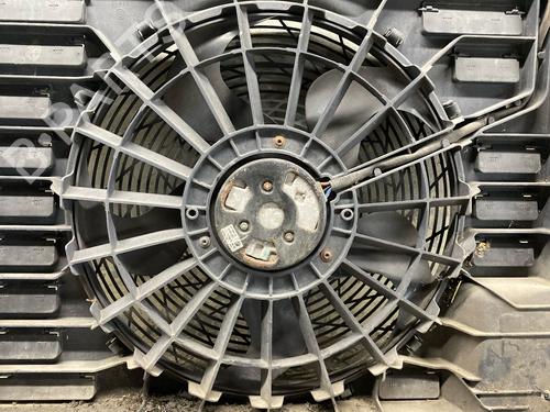 Radiator fan BMW 7 (E65, E66, E67) 745 i, Li | BP38751268M35 - Image 4