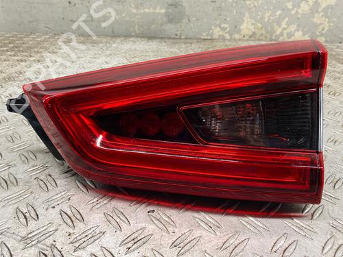 Heckleuchte rechts hinten für NISSAN QASHQAI II (J11, J11_) 1.3 DIG-T (160 hp) 30931918