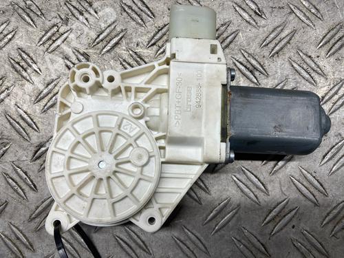 Left front window motor BMW 5 Touring (F11) 520 d | BP26738687E21 