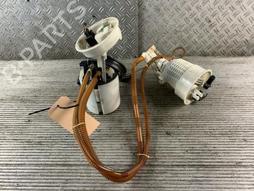 Used Fuel pump MERCEDES-BENZ CLS (C219) CLS 350 (219.357) (292 hp) 22132081
