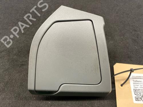 Koppholder/Gjenstandsholder Koppholder/Gjenstandsholder NISSAN X-TRAIL II (T31) 2.5 4x4 (169 hp) 39748899 39748899