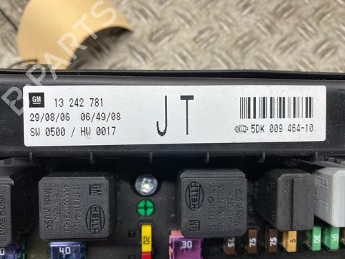 Fuse box OPEL ASTRA H Estate (A04) 1.3 CDTI (L35) | BP29813584E1 