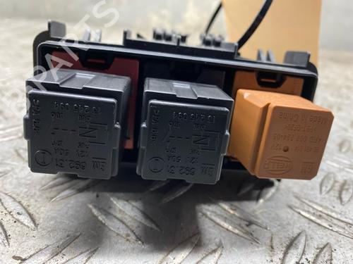 Fuse box OPEL INSIGNIA A (G09) 2.0 CDTI (68) | BP30975250E1
