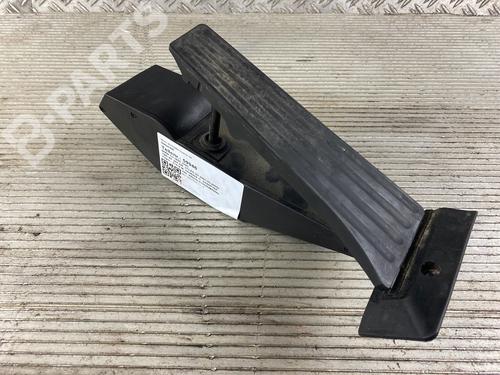 pedal-bmw-7-e65-e66-e67-745-i-li-bmw-6762482-2001-2002-2003-2004-2005-2006-2007-2008-2009-10735113 main image