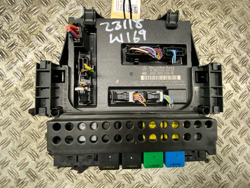Fuse box MERCEDES-BENZ A-CLASS (W169) A 160 CDI (169.006, 169.306) | BP30398398E1
