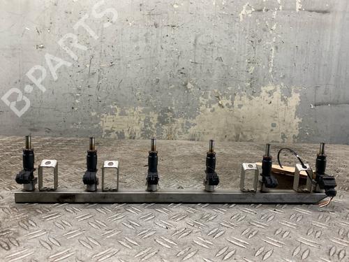 Used Injection rail Injection rail BMW 5 (E60) 528 i (234 hp) 40151024 40151024