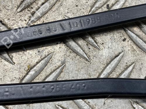 Front windshield wiper arm VW GOLF VI (5K1) 2.0 TDI | BP28426203C143 