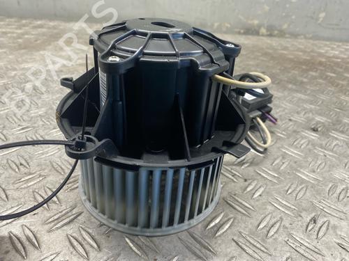 Gebläsemotor für OPEL ASTRA J Sports Tourer (P10) 2.0 CDTI (35) (160 hp) 25872283