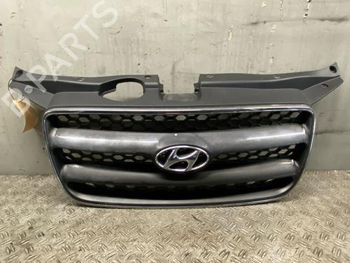 Used Grille HYUNDAI SANTA FÉ II (CM) 2.2 CRDi 4x4 (155 hp) 27499258