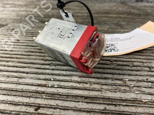 Used Electronic sensor MERCEDES-BENZ 124 Saloon (W124) 200 (124.020) (102 hp) 21173318