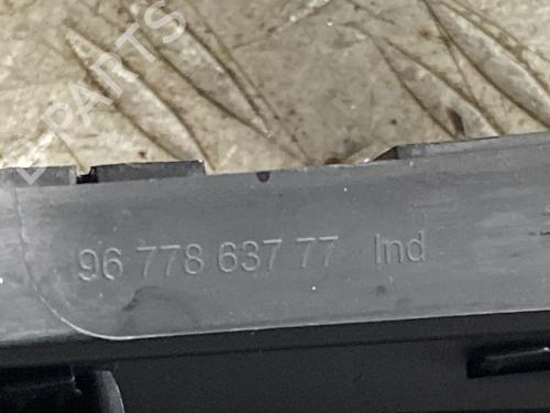 Middle console PEUGEOT 2008 I (CU_) 1.2 THP 110 / PureTech 110 | BP33690563I22 - Image 15