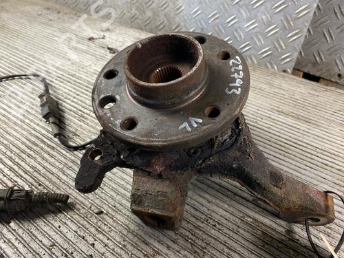 Left front steering knuckle OPEL ASTRA H TwinTop (A04) 1.8 (L67) | BP21385972M25 