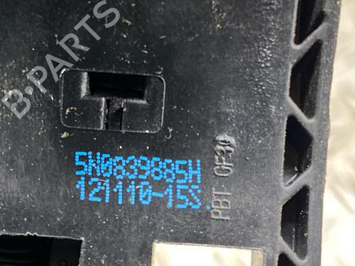 Front right exterior door handle VW GOLF VI (5K1) 2.0 TDI | BP28426200C129 