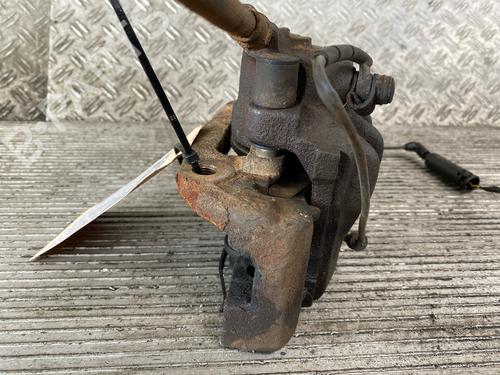 Left front brake caliper BMW 3 Touring (E46) 320 d | BP17679843M105 