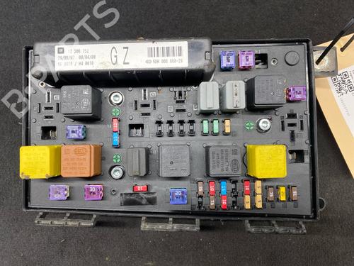 Used Fuse box Fuse box OPEL ASTRA H (A04) 1.6 (L48) (105 hp) 40501294 40501294