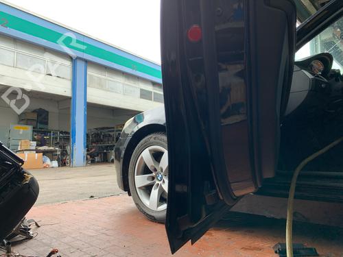Left front door BMW 5 Touring (E61) 520 d | BP19182051C2 