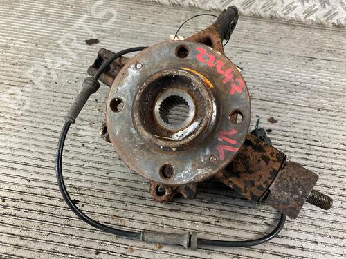 Used Left front steering knuckle CITROËN C4 I (LC_) 1.6 HDi (109 hp) 16836192
