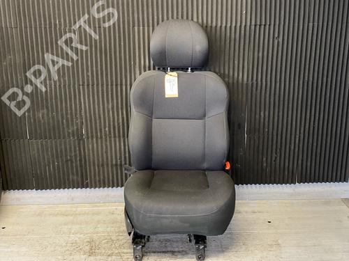 Stoel rechts voor JEEP GRAND CHEROKEE II (WJ, WG) 2.7 CRD 4x4 (163 hp) 18082411