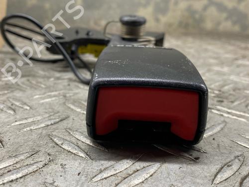 Used Seat buckle MERCEDES-BENZ A-CLASS (W169) A 170 (169.032, 169.332) (116 hp) 32305275