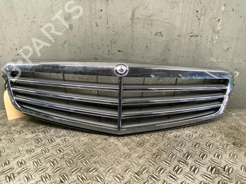 Used Grille MERCEDES-BENZ C-CLASS T-Model (S204) C 220 CDI (204.202) (170 hp) 30470863