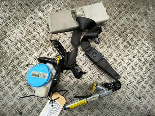 Used Front left seatbelt OPEL INSIGNIA A Sports Tourer (G09) 2.0 CDTI (35) (160 hp) 29825908