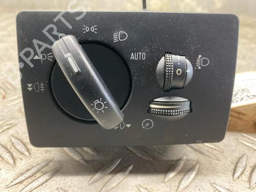 Comando luci FORD KUGA I 2.0 TDCi 4x4 (140 hp) 31668364