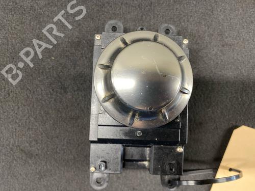 switch-bmw-5-touring-e61-2004-2005-2006-2007-2008-2009-2010-32982846 main image