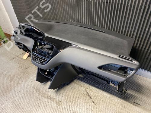 Dashboard PEUGEOT 208 I (CA_, CC_) 1.2 PureTech 82 | BP15971037C46 