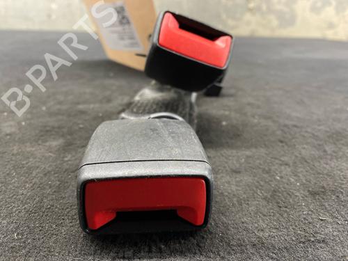 Used Seat buckle AUDI A4 B9 Avant (8W5, 8WD) 2.0 TDI (150 hp) 33182660