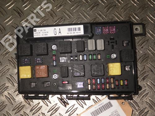 Boîte à Fusibles OPEL ASTRA H (A04) 1.7 CDTI (L48) | B-Parts