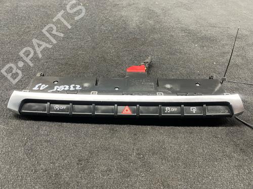 BP32421163I30 main image