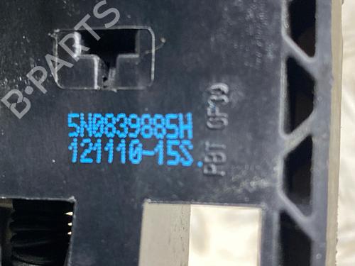 Rear left exterior door handle VW GOLF VI (5K1) 2.0 TDI | BP28426197C130 