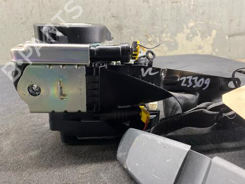 Front left seatbelt AUDI A4 B9 Avant (8W5, 8WD) 2.0 TDI | BP33182657I26 - Image 4