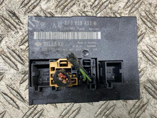 Used Electronic module AUDI A3 (8P1) 2.0 TDI 16V (140 hp) 33018394