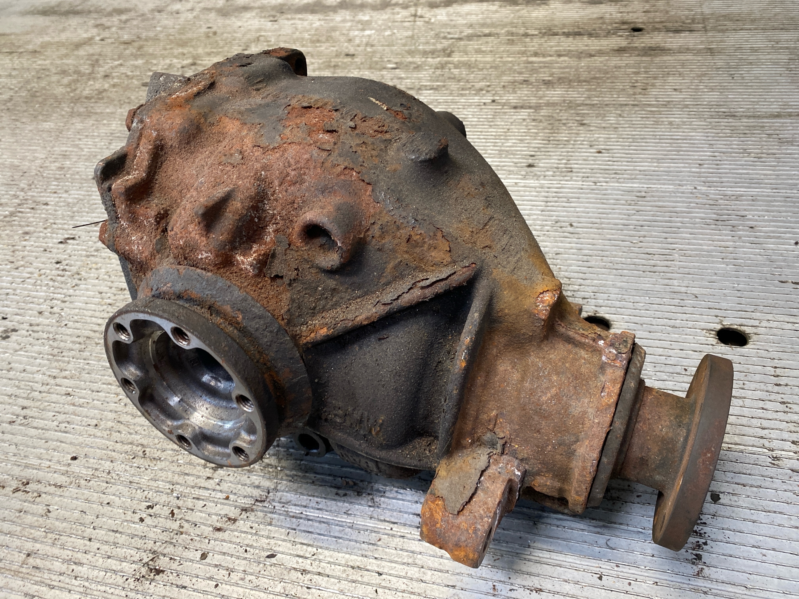 Pont arriere Bmw IV BERLINE (E46) 33107518846