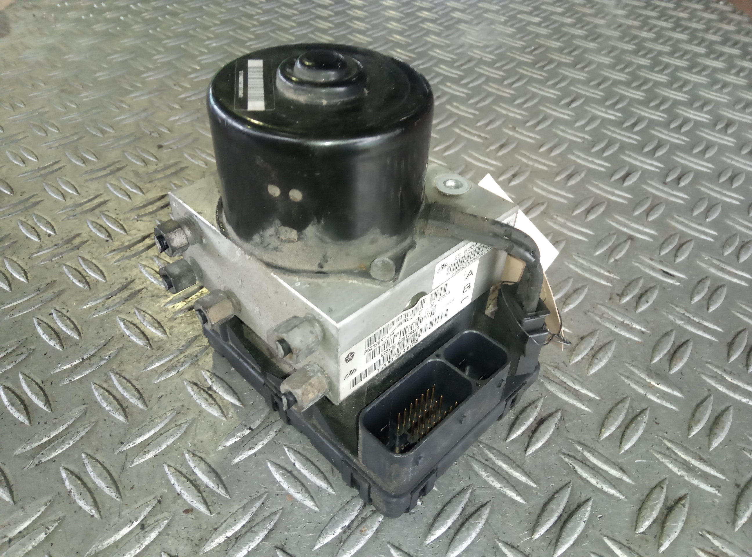 Módulo de ABS JEEP CHEROKEE (KJ) 2.8 CRD 4x4 JEEP 05083083AA , 25.