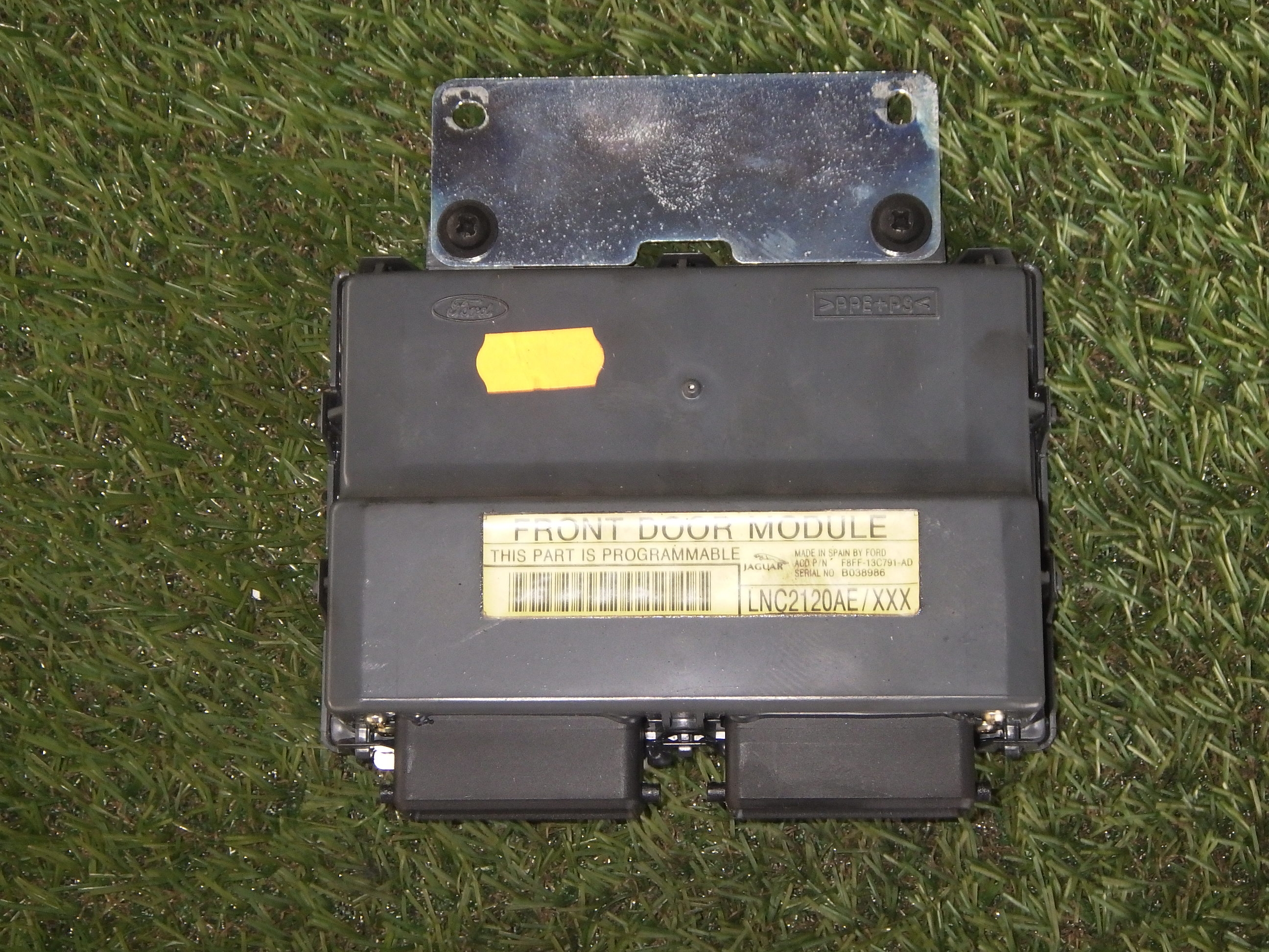 Jaguar X308 XJ Front Door Module LNC2120AE Jaguar X308 XJ Front Door Module LNC2120AE
