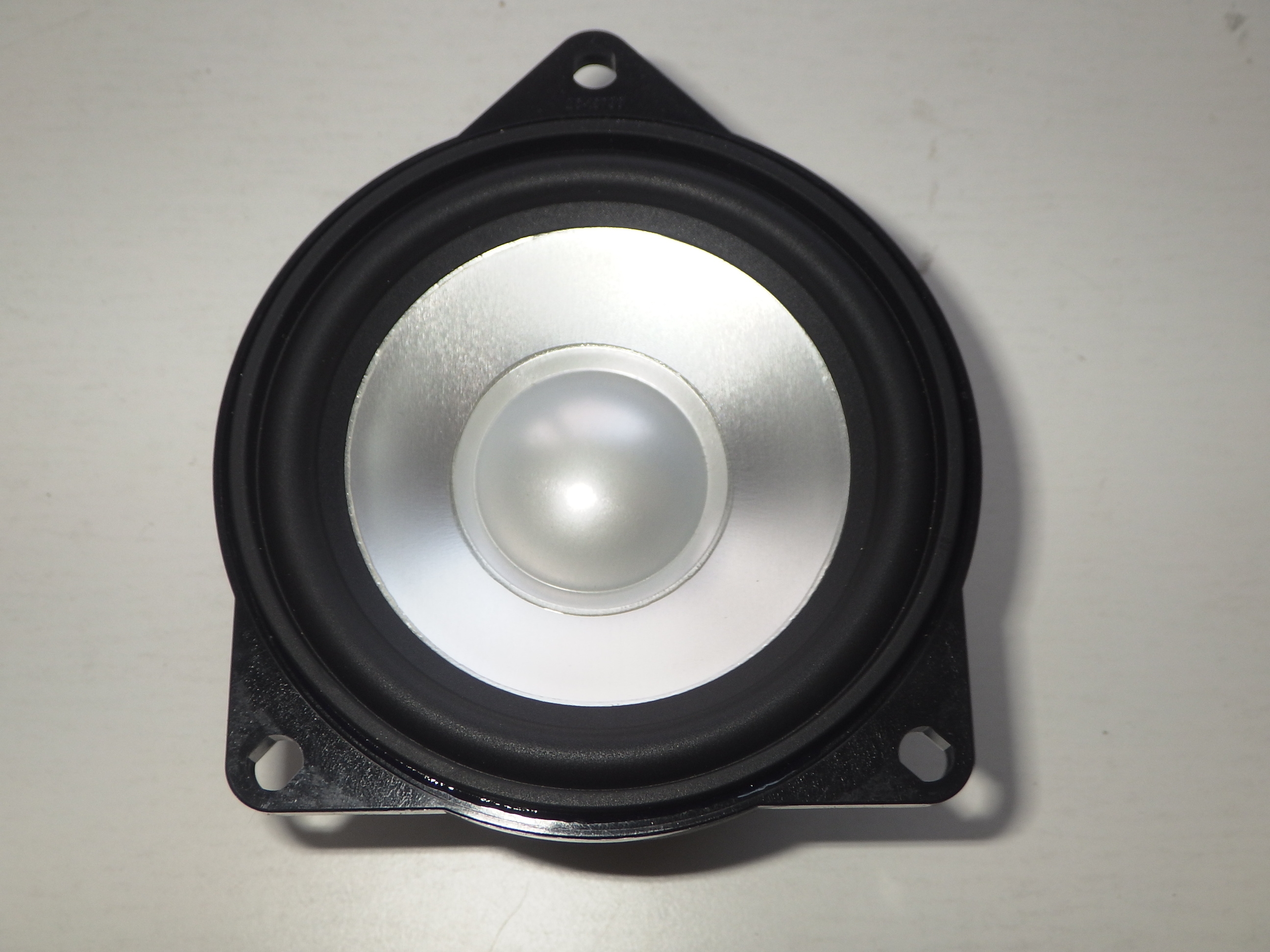 bmw x1 subwoofer