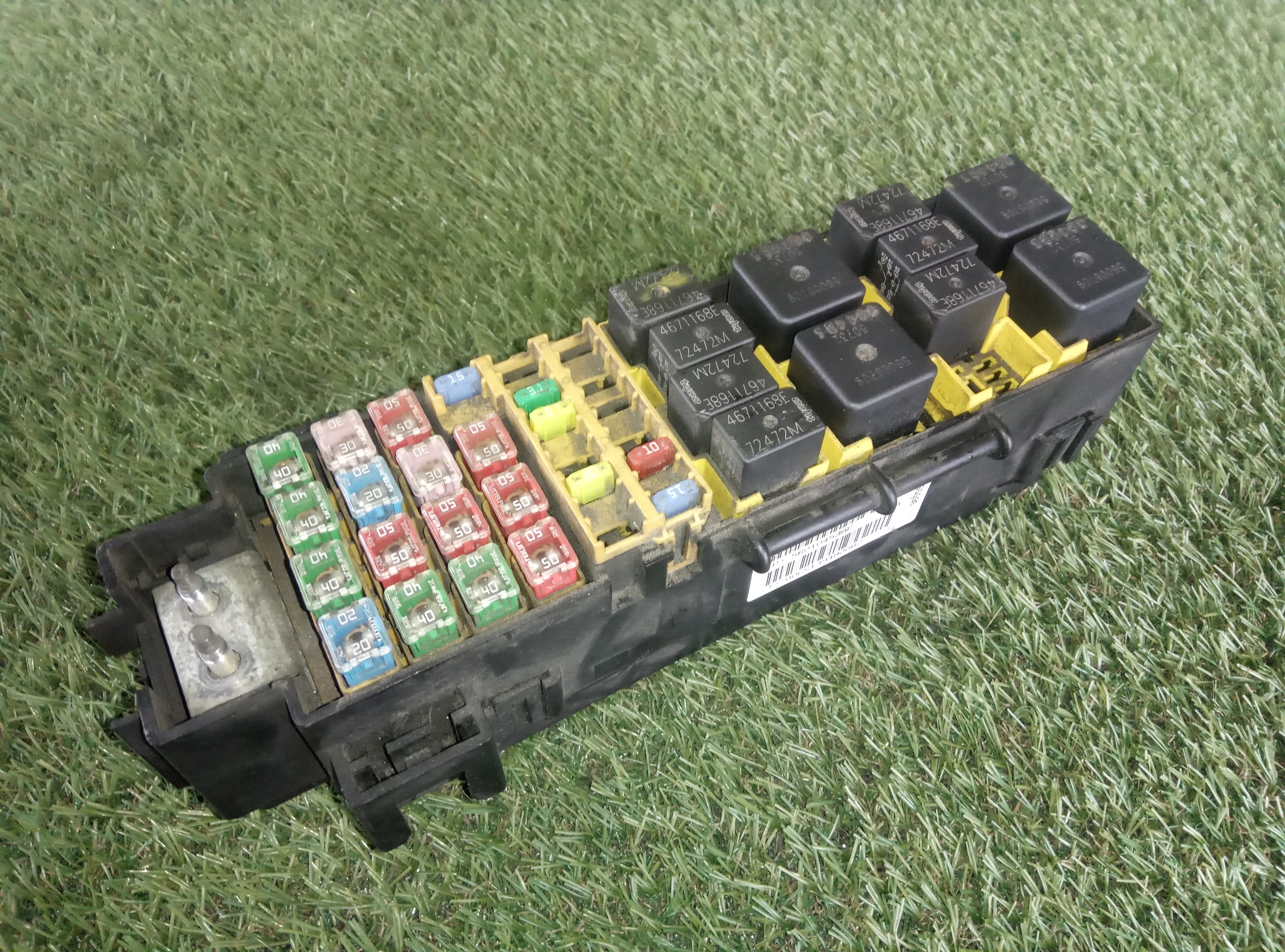 Fuse Box Jeep Cherokee Kj 2 8 Crd 4x4 56010453 56010453af B Parts