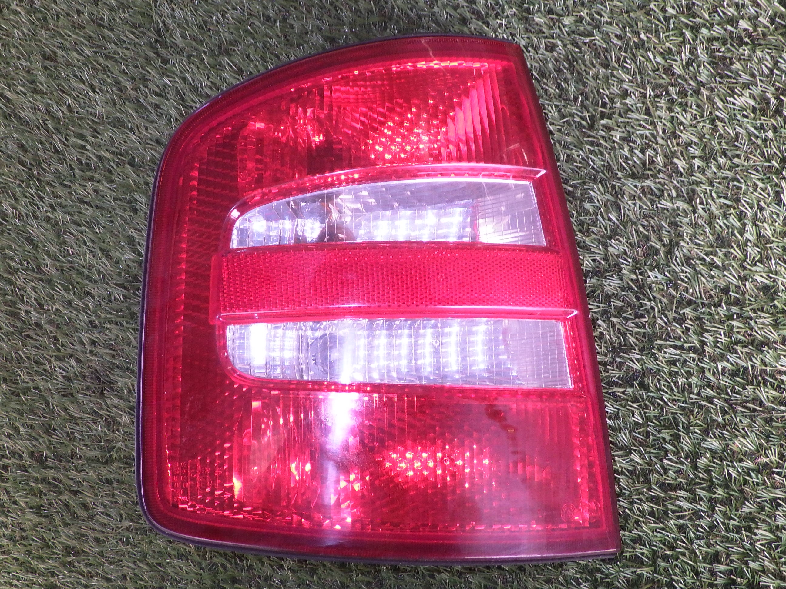 Left taillight SKODA FABIA I Combi (6Y5) 1.9 TDI 5155408 | B-Parts