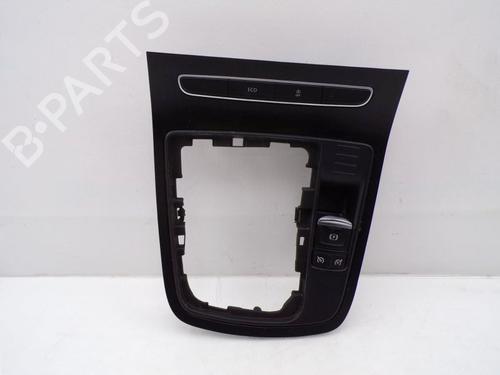 Used Middle console RENAULT GRAND SCÉNIC III (JZ0/1_) 1.5 dCi (JZ09, JZ0D, JZ10, JZ14, JZ1G, JZ29, JZ2C) (110 hp) 33155060