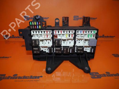 Used Fuse box JAGUAR XE (X760) 2.0 D (180 hp) 24390033