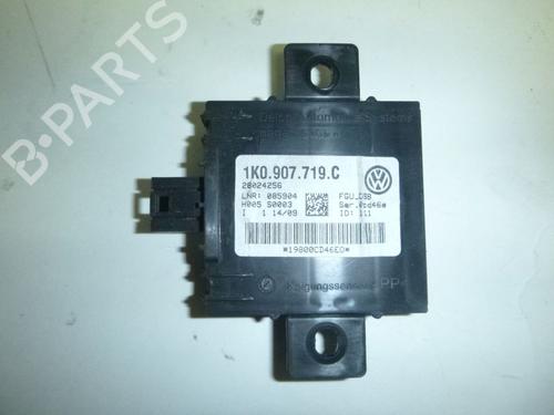 Used Control unit VW TOURAN (1T1, 1T2) 2.0 TDI (140 hp) 24386843